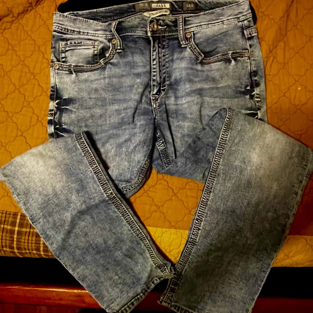 MENS BKE JAKE 34R STRAIGHT. LIGHT WASH. *** GREAT CONDITION! ***